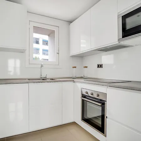 Sanders Sol 2 - Modern Two-bedroom In The Heart Of Puerto Banus Nightlife