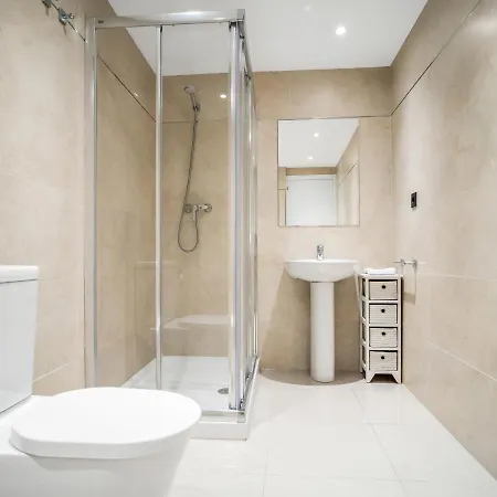 Apartment Sanders Sol 2 - Modern Two-bedroom In The Heart Of Puerto Banus Nightlife