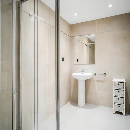 Apartment Sanders Sol 2 - Modern Two-bedroom In The Heart Of Puerto Banus Nightlife *